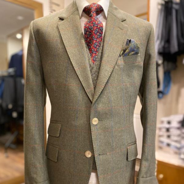 The Timeless Elegance of a Bespoke Tweed Suit