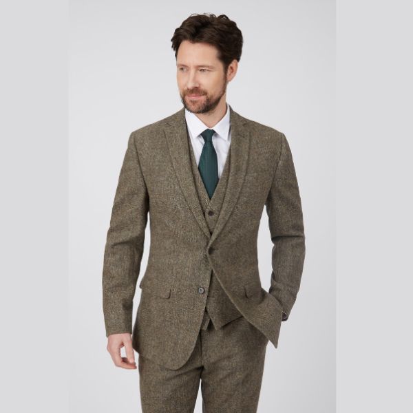 The Bold and Captivating Green Tweed Suit: A Statement-Making Piece